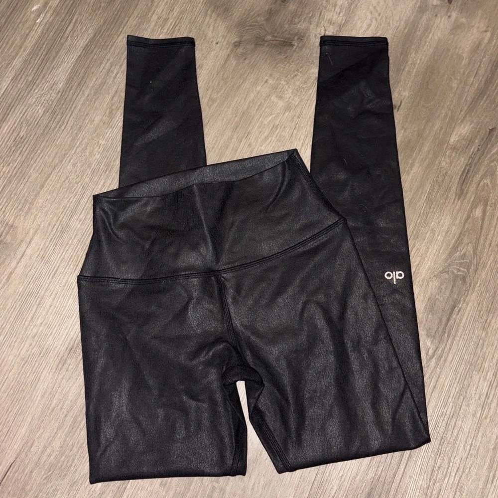 Alo Yoga High Waist Airbrush Legging Crackled Performance Leather Black